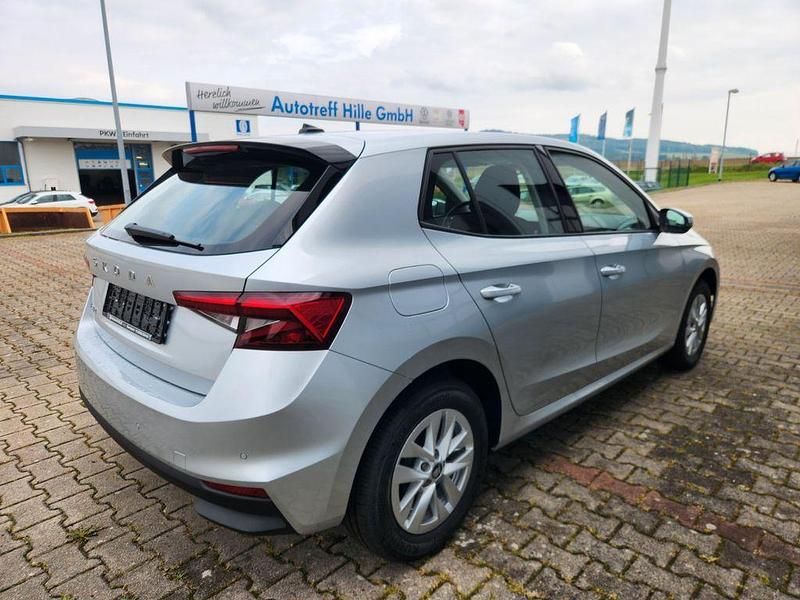 Neu Skoda Fabia 95 PS (69 kW) 2025 Silber Kleinwagen