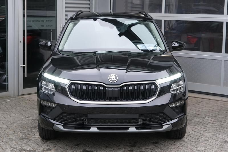 Neu Skoda Kamiq Selection 116 PS (85 kW) 2025 Black magic perleffekt SUV