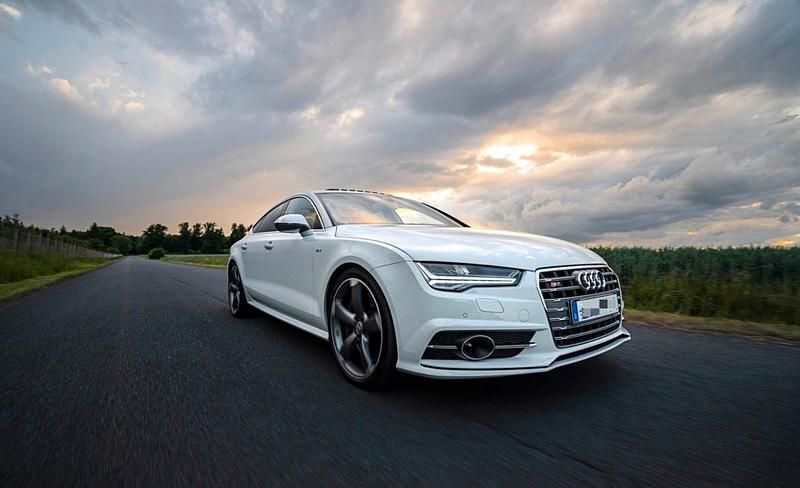 Weiß Gebraucht 2015 Audi S7 Design Kleinwagen | 29.900 € (Fairer Preis) - Bild 1/4