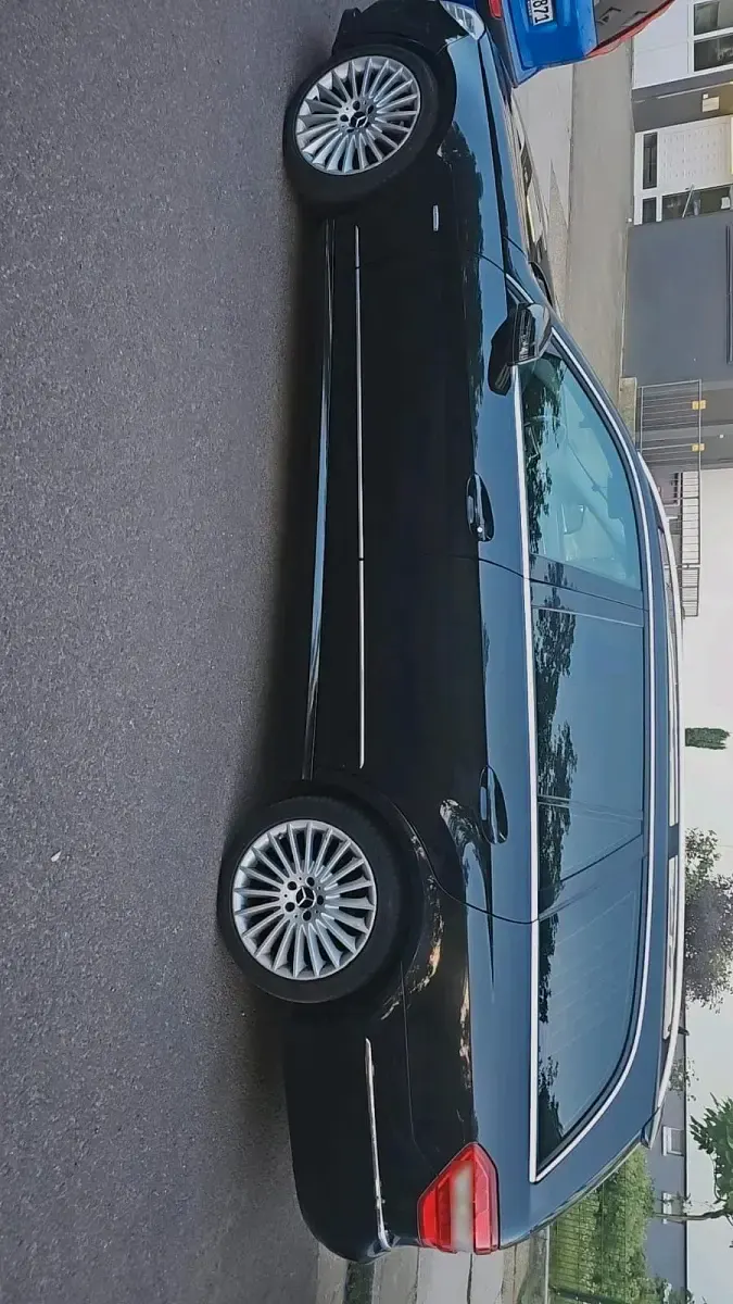 Gebraucht Mercedes E250 204 PS (150 kW) 2009 Schwarz Kombi
