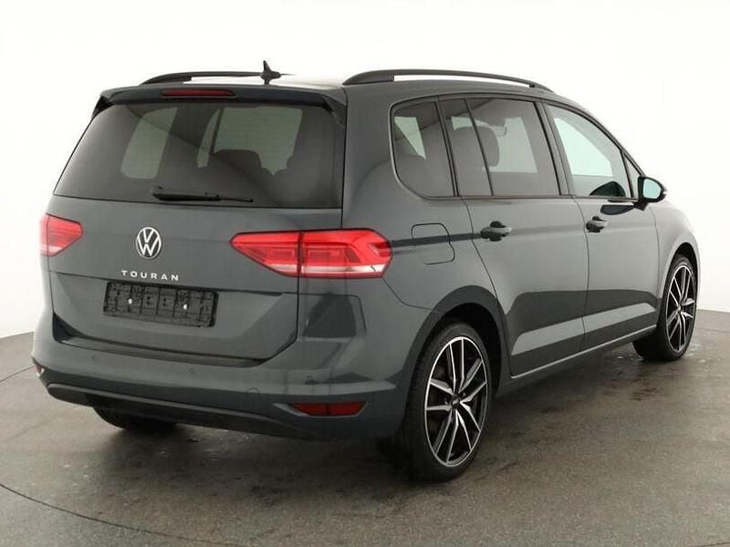 Gebraucht VW Touran Comfortline 150 PS (110 kW) 2024 Delfingrau metallic Van / Kleinbus