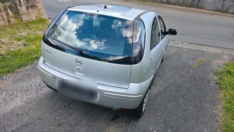 Gebraucht Opel Corsa 60 PS (44 kW) 2005 Silber Kleinwagen