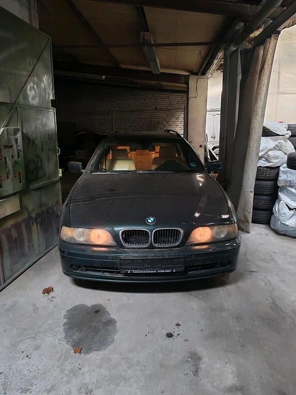 Second-hand BMW 528 2000 Verde Break
