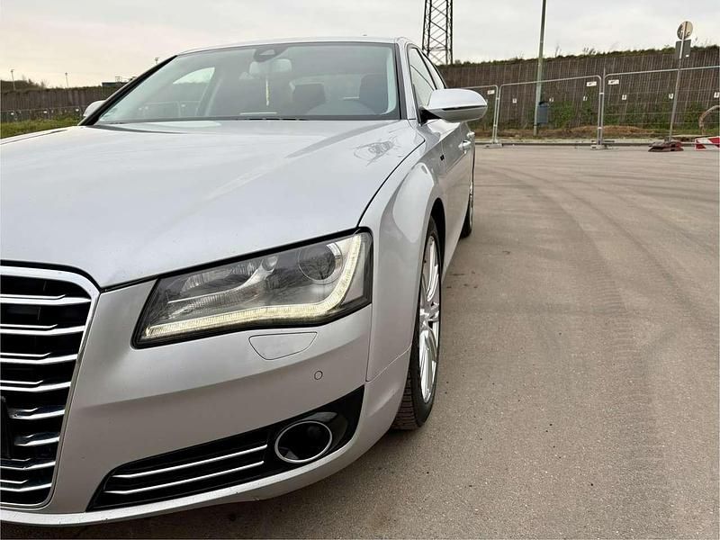 Gebraucht Audi A8 351 PS (258 kW) 2010 Silber Limousine