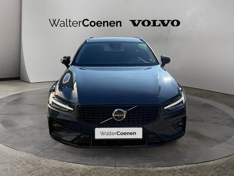Gebraucht Volvo V60 Plus 197 PS (144 kW) 2025 Blau Kombi