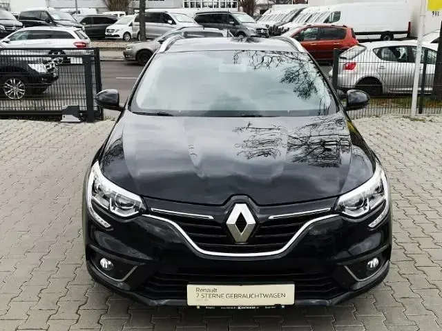 Używany Renault Mégane 116 KM (85 kW) 2020 Czarny Sedan/Limuzyna