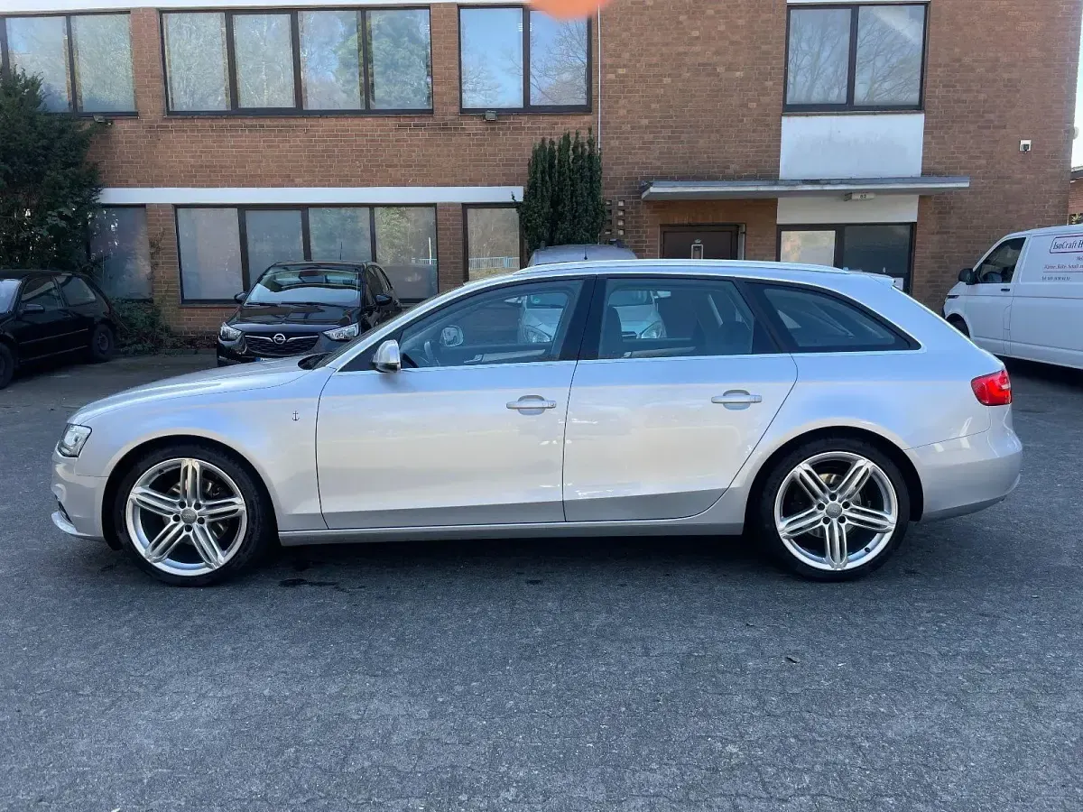 Gebraucht Audi A4 Ambiente 143 PS (105 kW) 2013 Silber Kombi