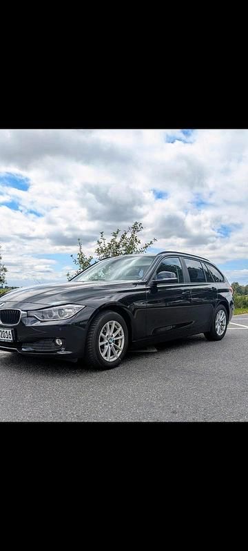 Schwarz Gebraucht 2013 BMW 316 Kombi | 9.500 € (Etwas zu teuer) - Bild 1/4