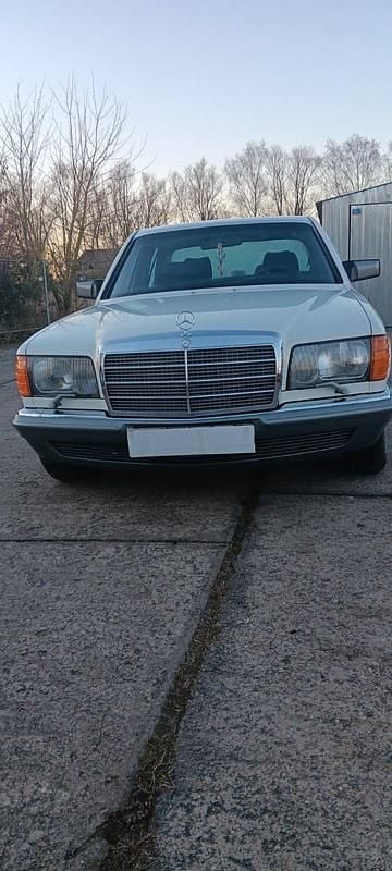 Gebraucht Mercedes E280 160 PS (117 kW) 1985 Weiß Limousine