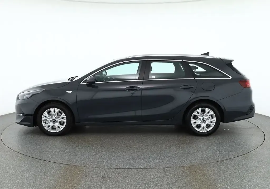 Gebraucht Kia Ceed Sportswagon Vision 160 PS (117 kW) 2021 Grau Kombi