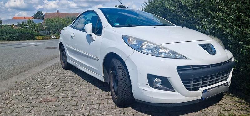 Weiß Gebraucht 2011 Peugeot 207 CC Premium Cabrio | 1.199 € (Superpreis) - Bild 1/4