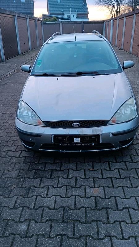 Gebraucht Ford Focus 100 PS (73 kW) 2002 Grau Kombi