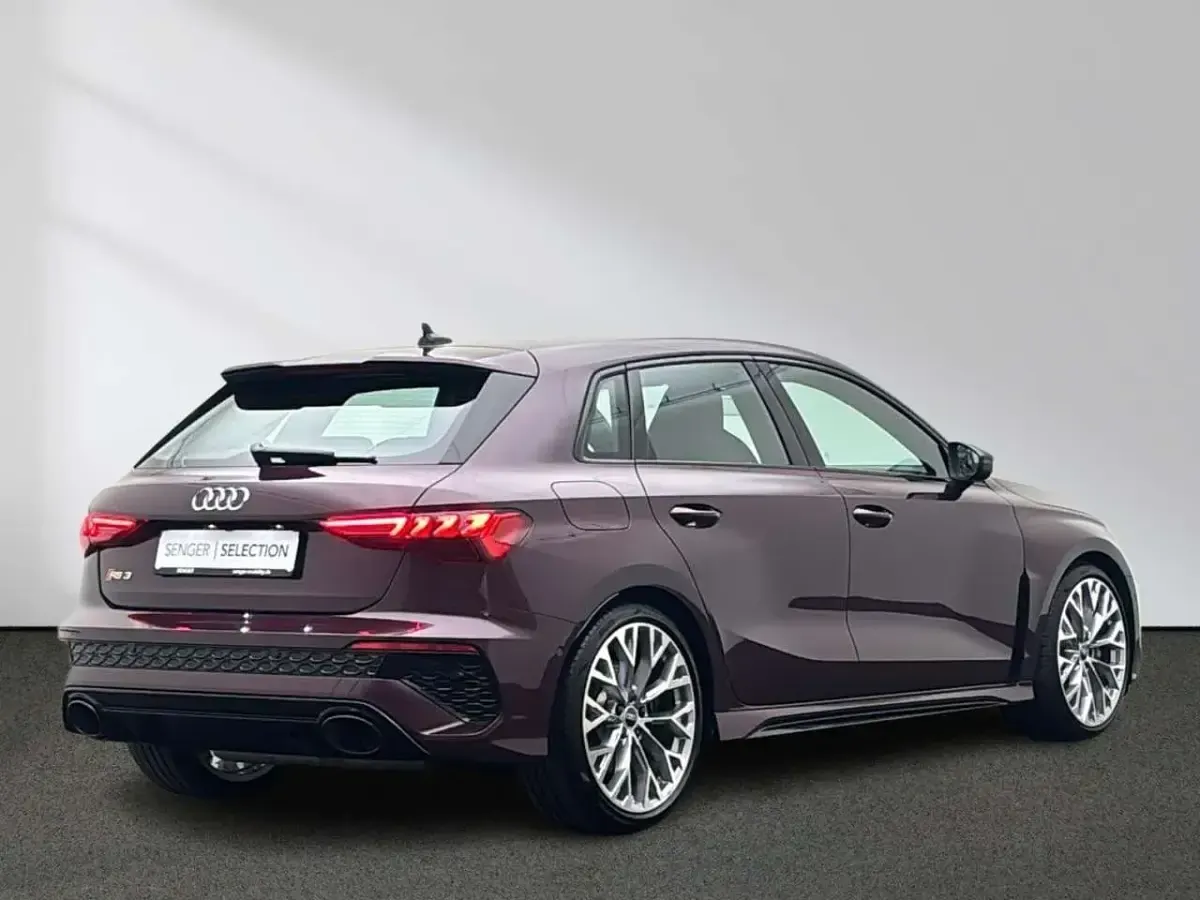 Gebraucht Audi RS3 Design 400 PS (294 kW) 2023 Violett Limousine