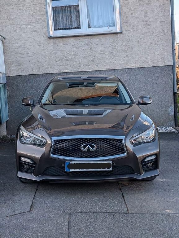 Gebraucht Infiniti Q50 Sport Tech 170 PS (125 kW) 2014 Braun Limousine