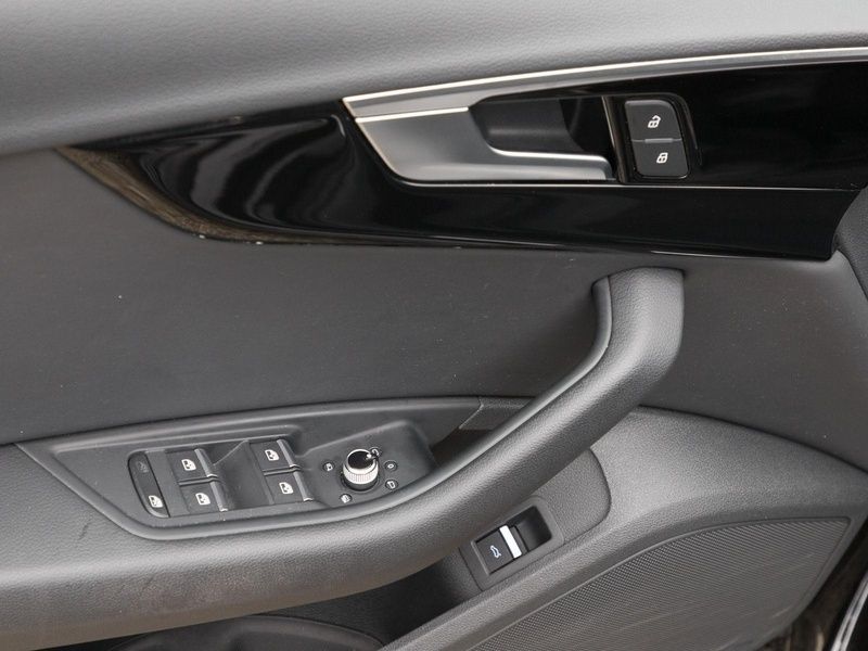 Gebraucht Audi Q2 S-Line 204 PS (150 kW) 2023 Schwarz SUV