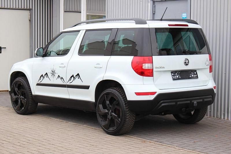 Gebraucht Skoda Yeti Cool Edition 110 PS (80 kW) 2017 Weiß SUV