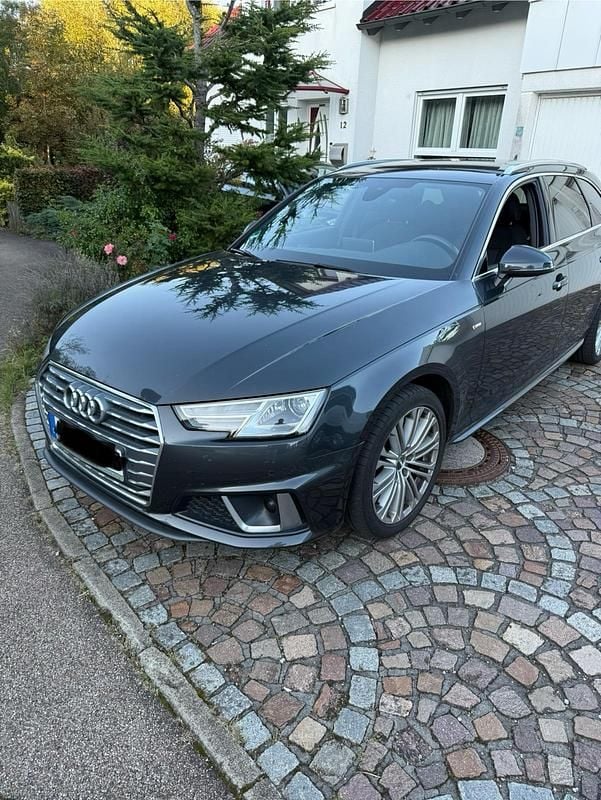 Grau Gebraucht 2019 Audi A4 Kombi | 24.000 € (Guter Preis) - Bild 1/4