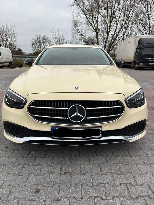Gebraucht Mercedes E200 160 PS (117 kW) 2022 Beige Kombi