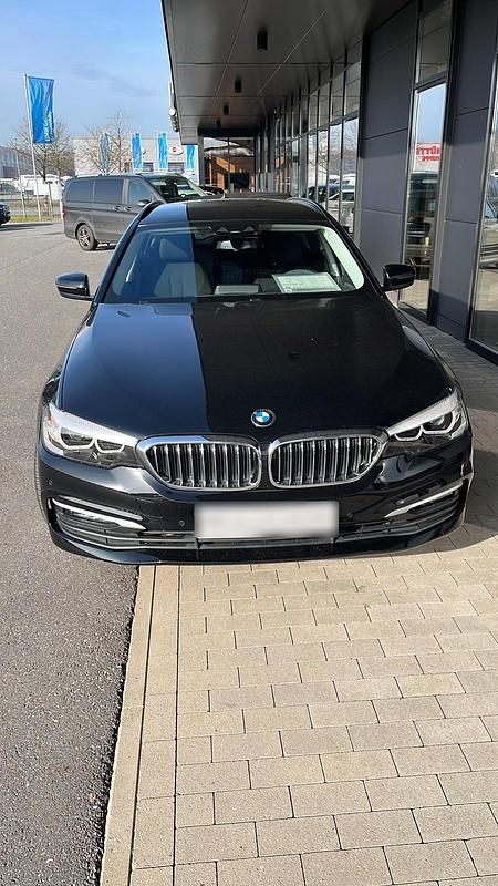 Gebraucht BMW 520 190 PS (139 kW) 2019 Schwarz Kombi