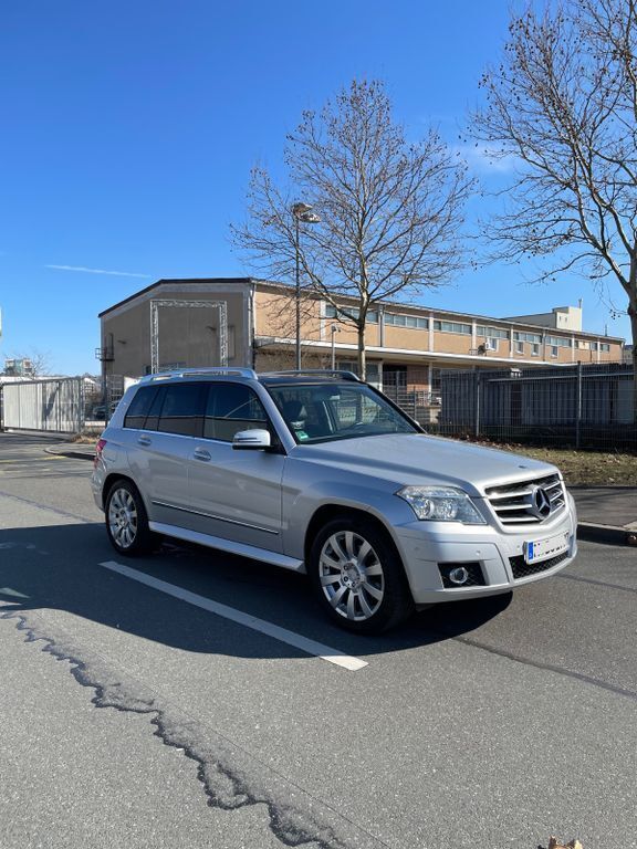 Silber Gebraucht 2008 Mercedes GLK280 AMG SUV | 15.900 € (Fairer Preis) - Bild 1/4
