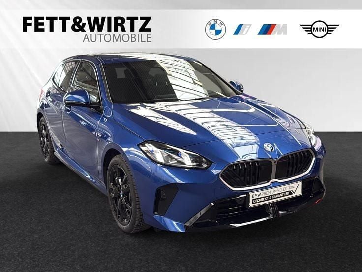Portimao blau metallic Gebraucht 2024 BMW 120 M Sport Kleinwagen | 33.900 € (Guter Preis) - Bild 1/3