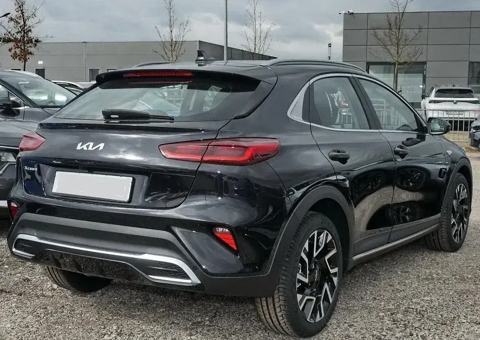 Neu Kia XCeed Comfort 150 PS (110 kW) 2026 Schwarz SUV