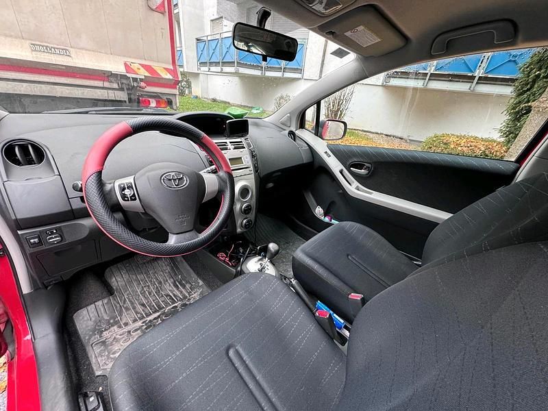 Gebraucht Toyota Yaris 84 PS (61 kW) 2007 Rot Kleinwagen