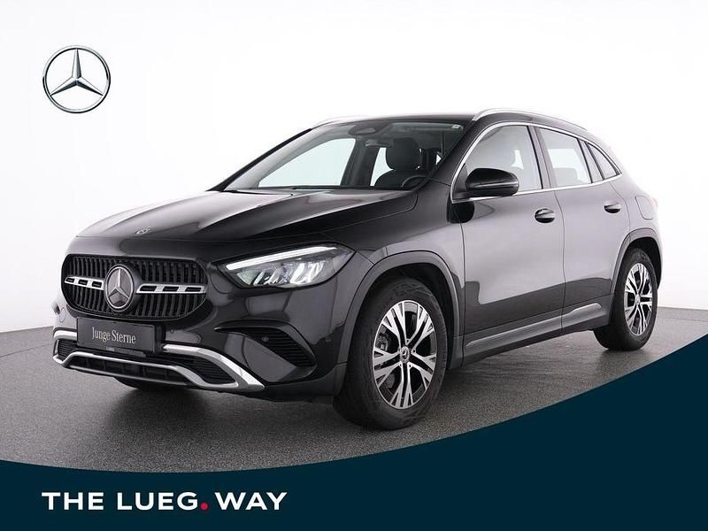 Unilack nachtschwarz Gebraucht 2024 Mercedes GLA200 Progressive SUV | 41.990 € (Fairer Preis) - Bild 1/4
