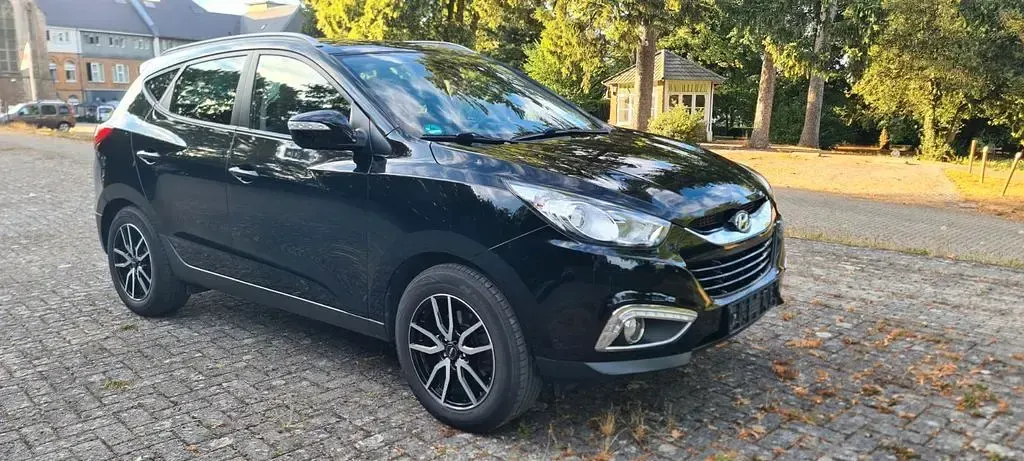 Gebraucht Hyundai ix35 Comfort 135 PS (99 kW) 2012 Schwarz SUV