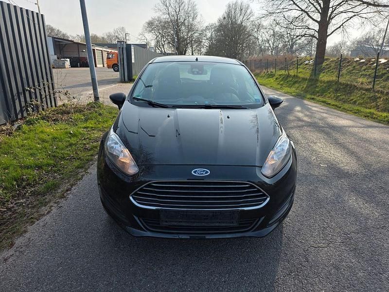 Gebraucht Ford Fiesta Trend 80 PS (58 kW) 2013 Schwarz Kleinwagen