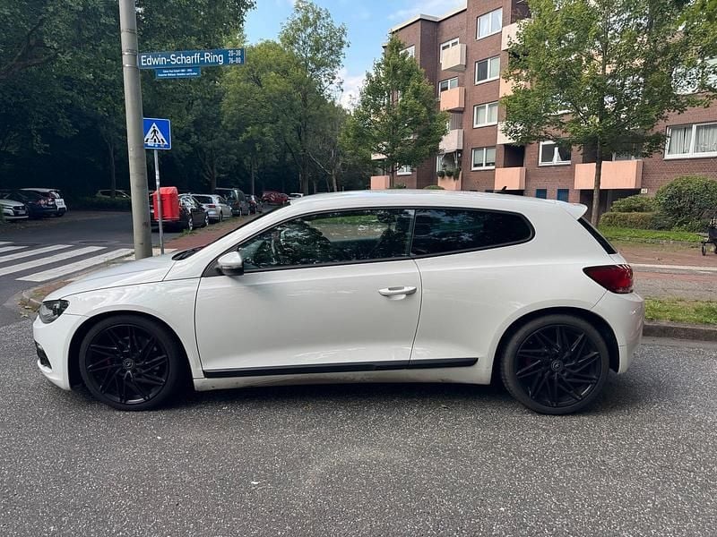 Gebraucht VW Scirocco 160 PS (117 kW) 2009 Weiß Coupé