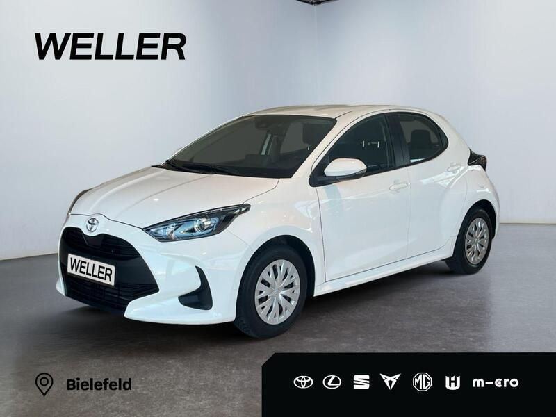 Weiss Gebraucht 2022 Toyota Yaris Comfort Kleinwagen | 13.990 € (Fairer Preis) - Bild 1/3