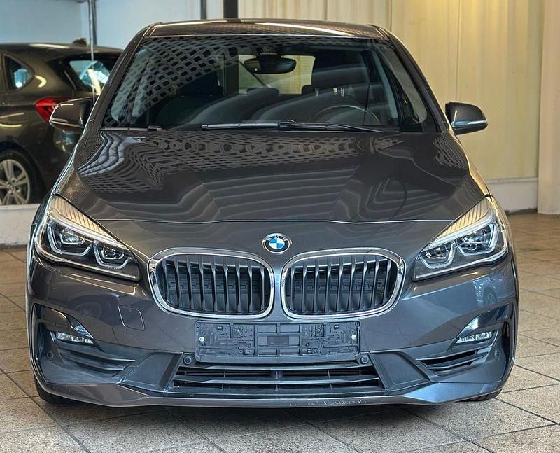 Gebraucht BMW 218 Advantage 140 PS (102 kW) 2019 Grau Kombi