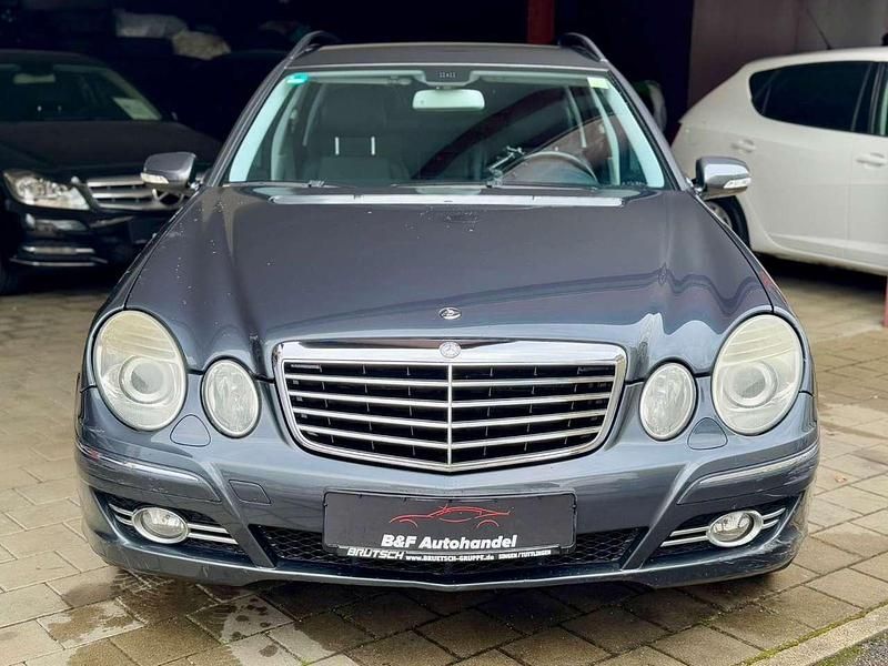 Gebraucht Mercedes E220 Avantgarde 170 PS (125 kW) 2008 Grau Kombi