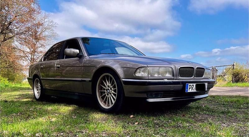 Gebraucht BMW 740 Performance 286 PS (210 kW) 1994 Silber Limousine