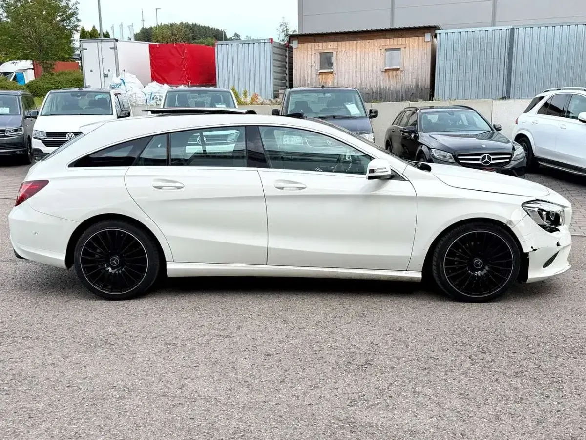 Gebraucht Mercedes CLA200 Urban 156 PS (114 kW) 2017 Calcitweiss/zirrusweiss Kombi