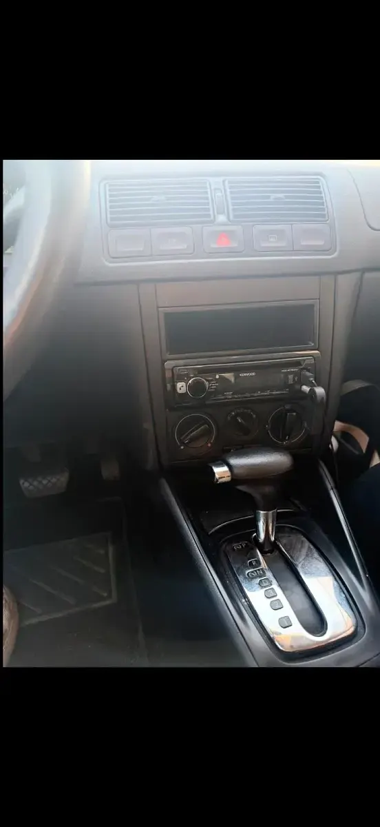 Gebraucht VW Golf IV 102 PS (75 kW) 2002 Schwarz Kleinwagen