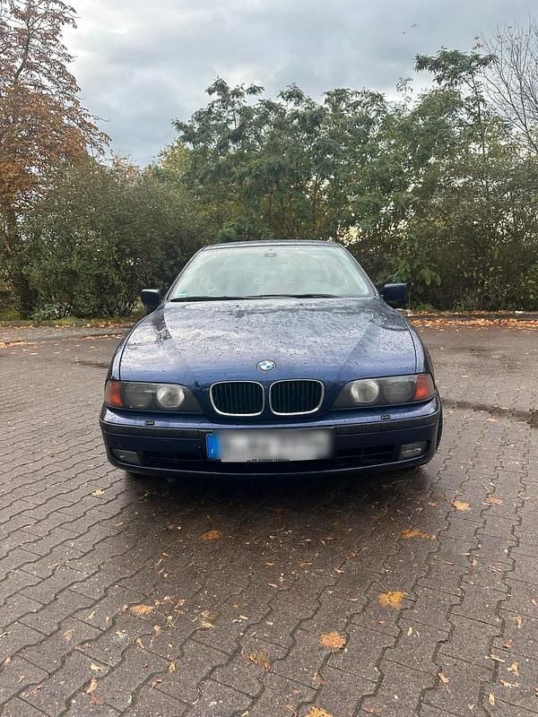 Blau Gebraucht 1998 BMW 528 Limousine | 5.099 € - Bild 1/4