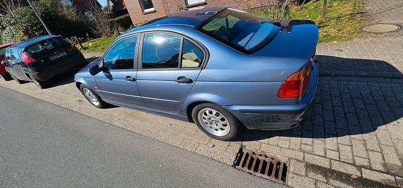Gebraucht BMW 318 118 PS (86 kW) 1998 Blau Limousine