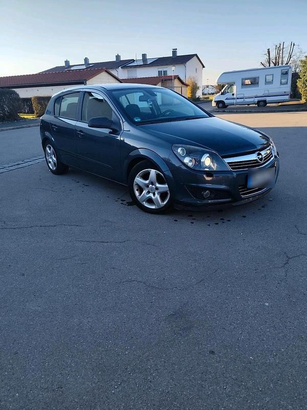 Gebraucht Opel Astra 116 PS (85 kW) 2008 Limousine