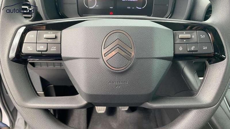 Neu Citroën Berlingo 102 PS (75 kW) 2025 Grau / artensegrau Van / Kleinbus