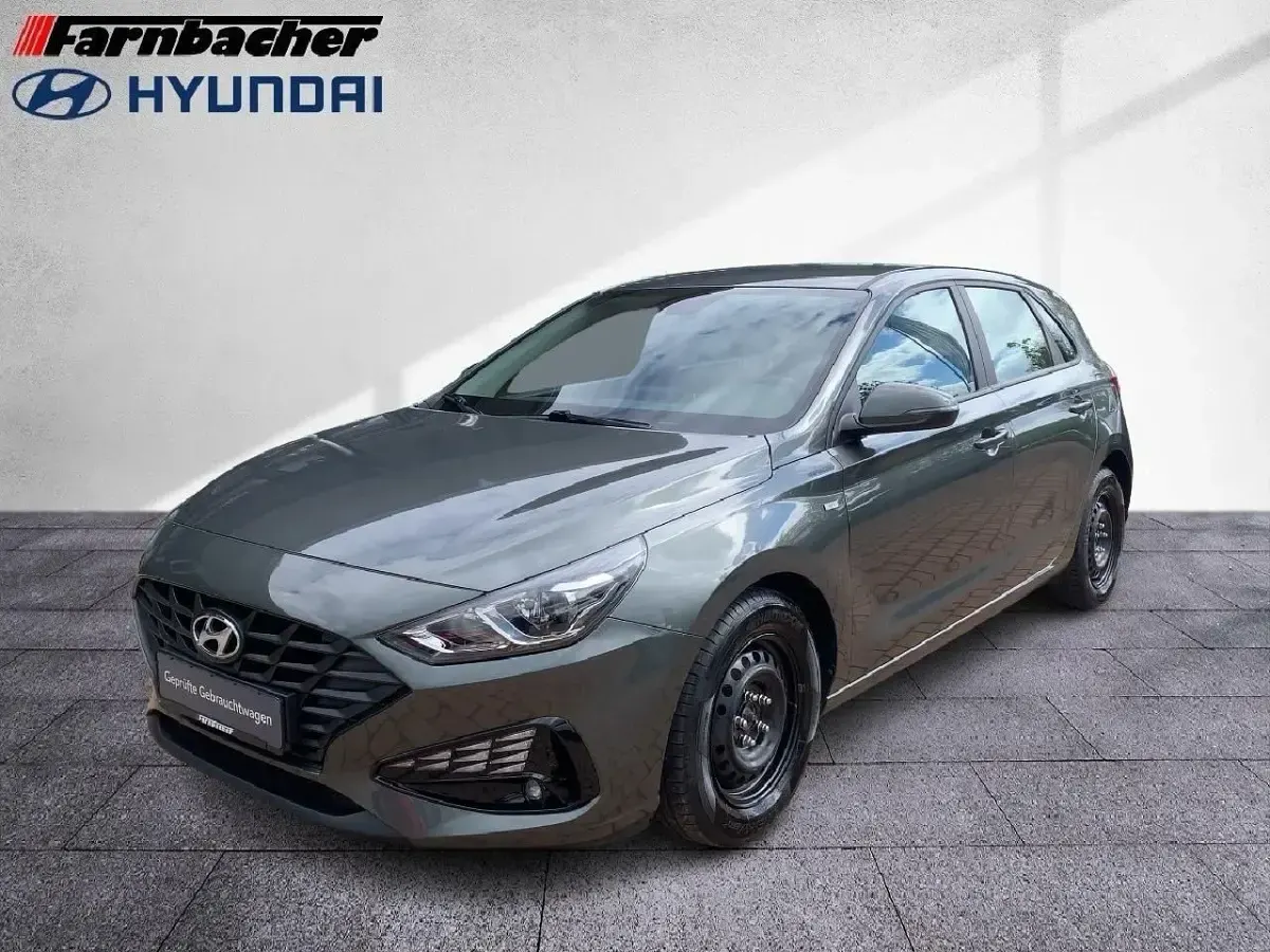 Używany Hyundai i30 Select 120 KM (88 kW) 2022 Sedan/Limuzyna