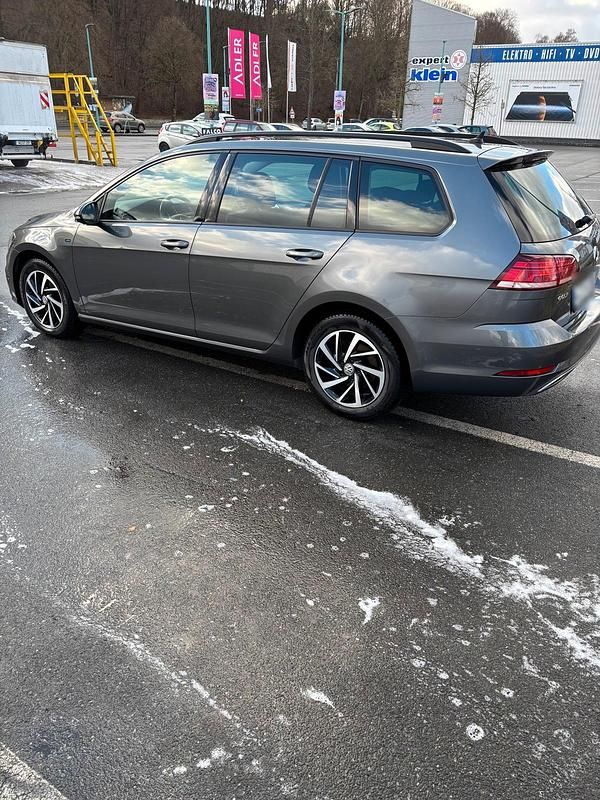 Gebraucht VW Golf VII 140 PS (102 kW) 2018 Grau Kombi