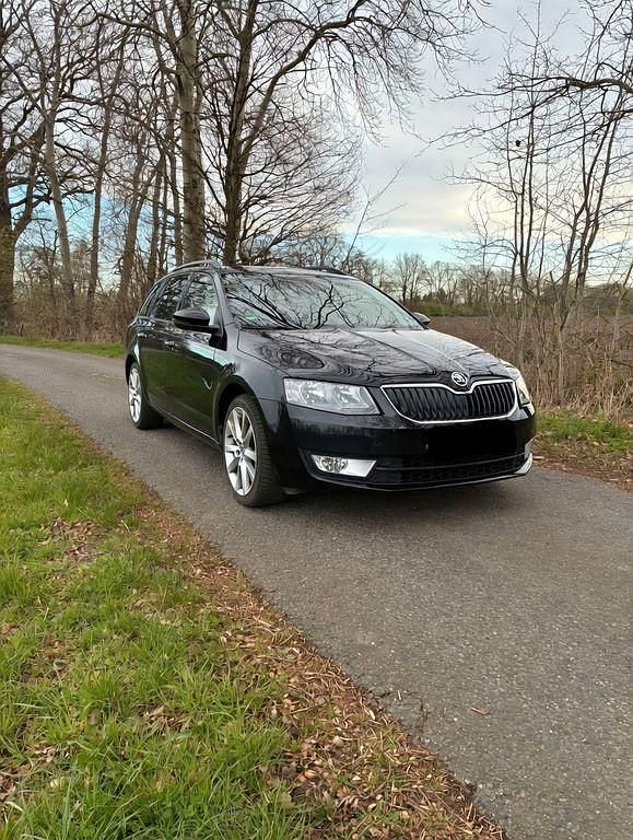 Gebraucht Skoda Octavia 150 PS (110 kW) 2016 Schwarz Kleinwagen