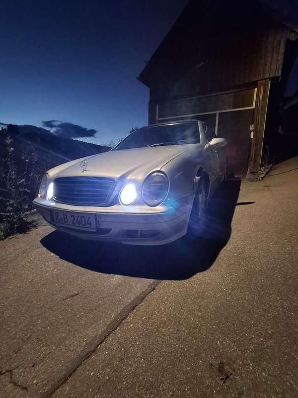 Silber Gebraucht 2000 Mercedes CLK230 Avantgarde Cabrio | 4.500 € (Fairer Preis) - Bild 1/4