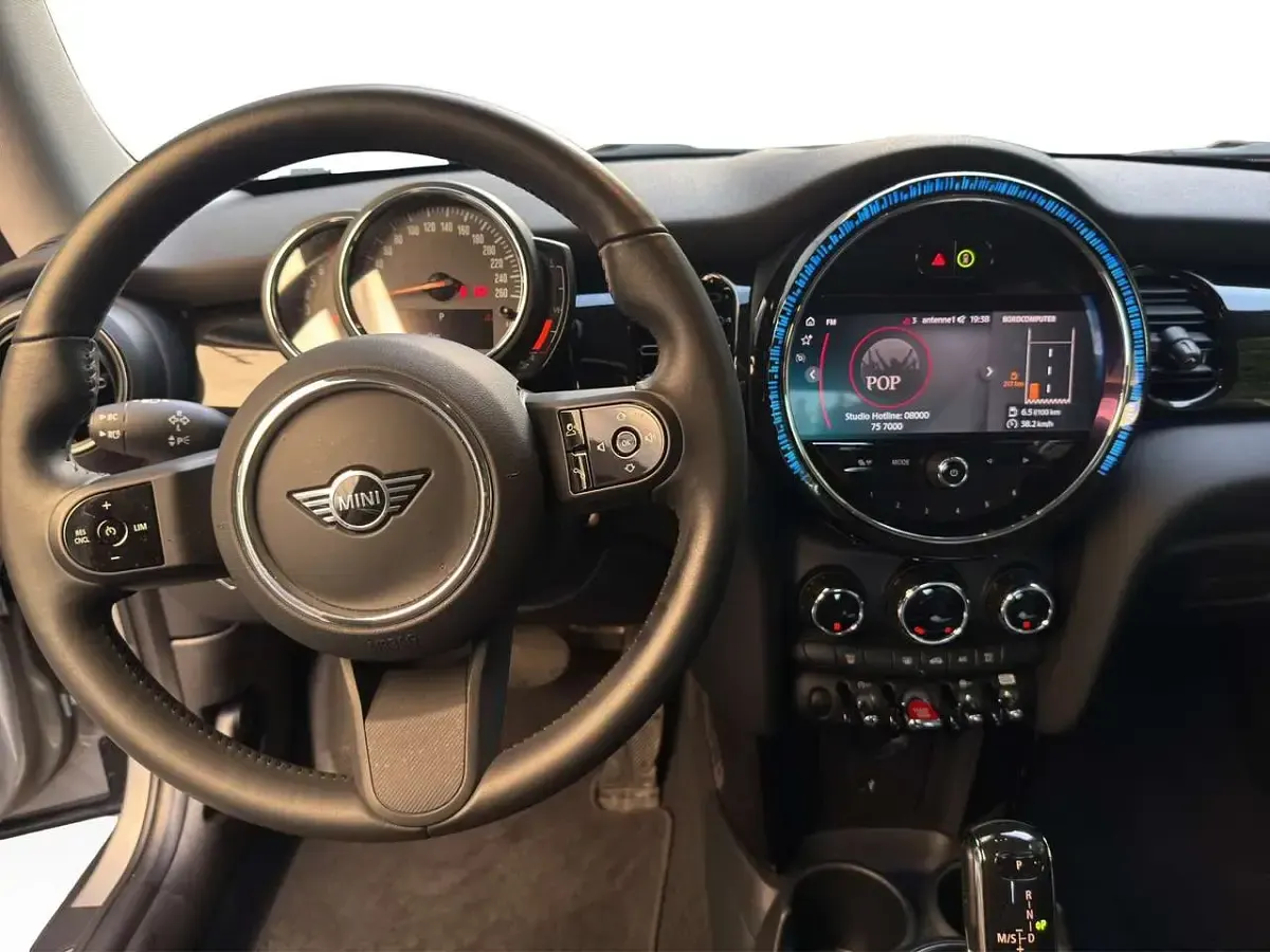 Gebraucht Mini Cooper 136 PS (100 kW) 2023 Silber Kleinwagen