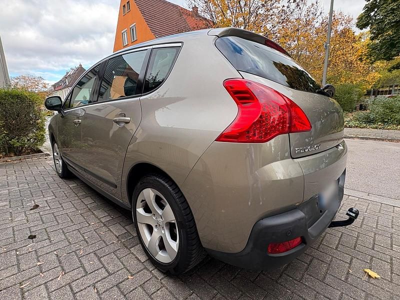 Gebraucht Peugeot 3008 120 PS (88 kW) 2012 Grau Kombi