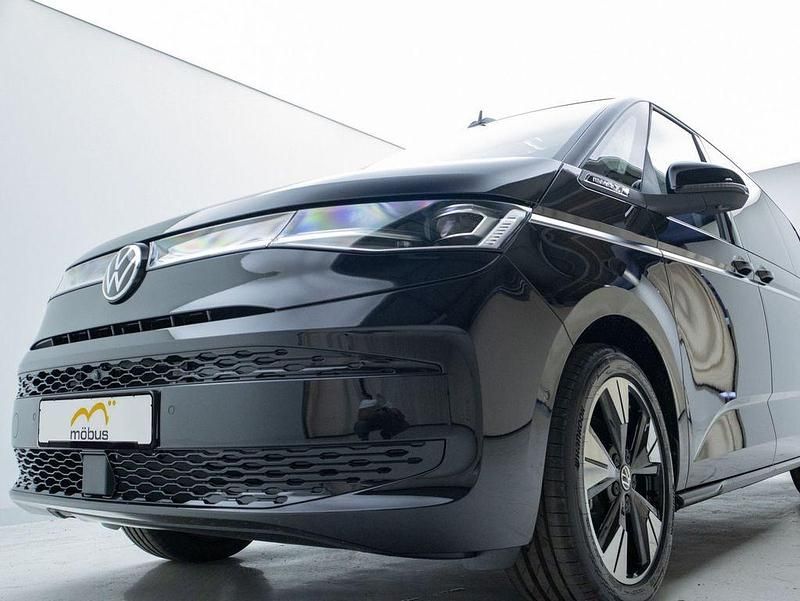 Neu VW Multivan Style 204 PS (150 kW) 2025 Schwarz Van