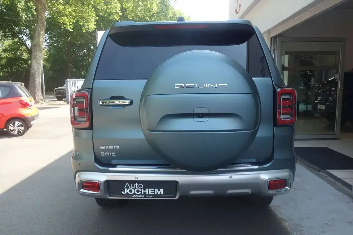 Neu Baic BJ60 256 PS (188 kW) 2026 Grün SUV