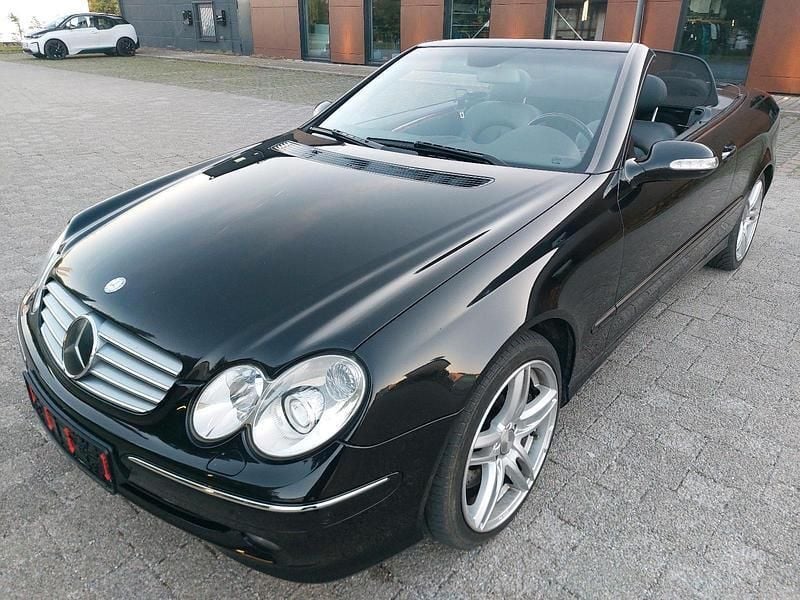 Schwarz Gebraucht 2003 Mercedes CLK500 Cabrio | 9.990 € - Bild 1/4